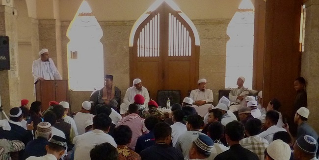 Lubis described Yogya as a city beset by sin: alcohol, narcotics, free sex, prostitution, pornography and LGBT / Mark Woodward